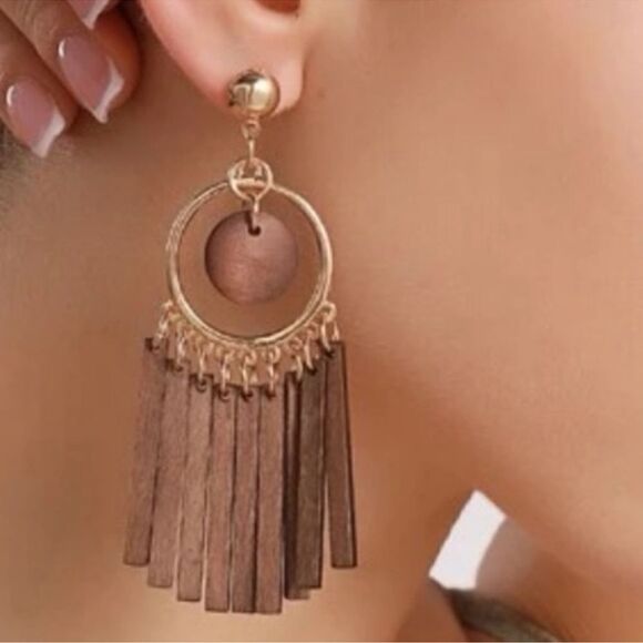 New Circle Decor Wooden Tassel Drop Earrings - Picture 2 of 8
